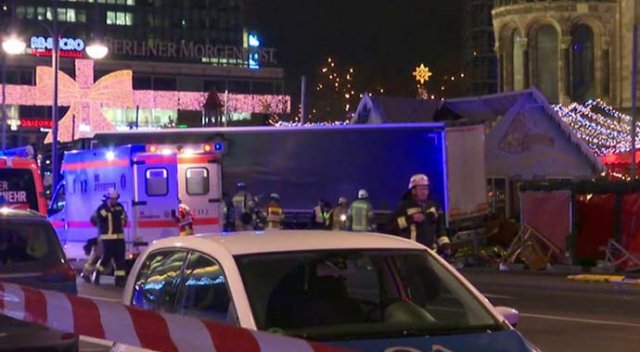 Son Dakika! Berlin'deki TIR saldırısı şüphelisi İtalya'da vurularak öldürüldü