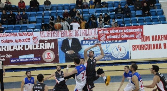 Bilecik Belediyesi evinde Mersin Büyükşehir'e yenildi Bilecik Belediyesi evinde Mersin Büyükşehir'e yenildi