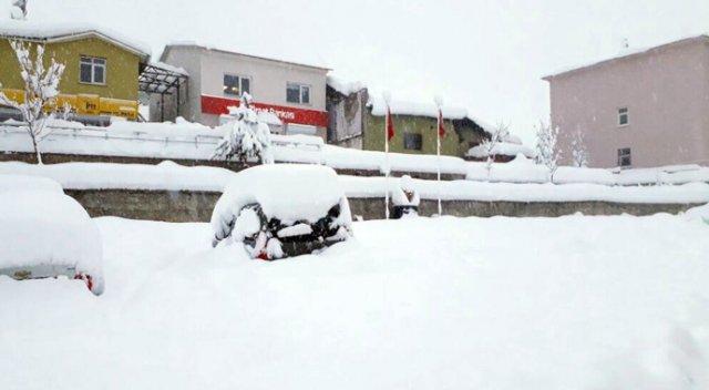 Bingöl&#039;de kar kalınlığı 1 metreyi aştı