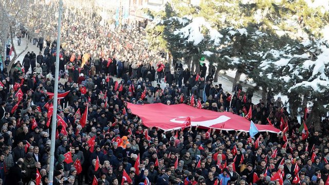 Bingöl’de &#039;Şehitlere Saygı ve Milli Birlik Yürüyüşü&#039; düzenlendi