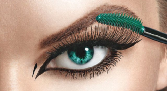 Bu kış ‘Feline’ makyaj moda Bu kış ‘Feline’ makyaj moda