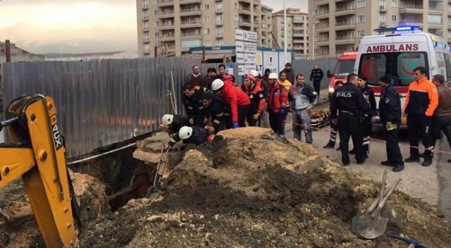 Bursa'da 1 işçi göçük altında kaldı Bursa'da 1 işçi göçük altında kaldı