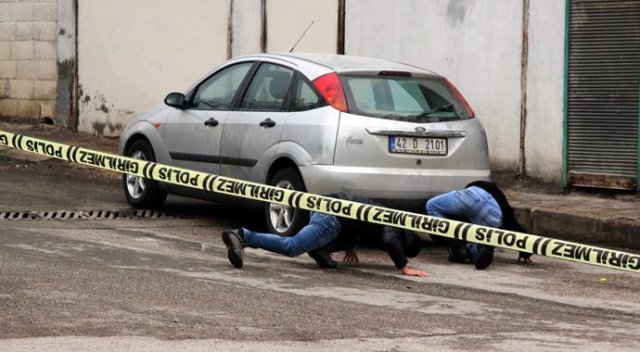 Çalıntı otomobil polisi alarma geçirdi