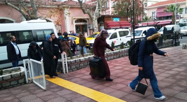 Çanakkale'deki FETÖ operasyonunda 8 gözaltı var Çanakkale'deki FETÖ operasyonunda 8 gözaltı var