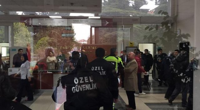 Çanakkale Devlet Hastanesi'nde şüpheli çanta paniği Çanakkale Devlet Hastanesi'nde şüpheli çanta paniği