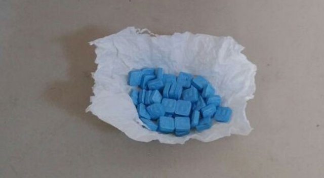 Ceylanpınar’da uyuşturucu tacirleri kıskıvrak yakalandı Ceylanpınar’da uyuşturucu tacirleri kıskıvrak yakalandı