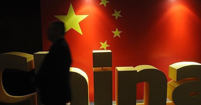 Çin donanması ABD'ye ait insansız denizaltı aracına el koydu