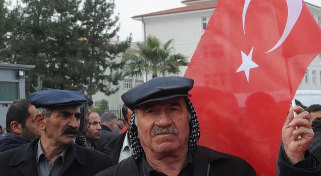 Cizre&#039;de 2 bin kişi terörü protesto etti