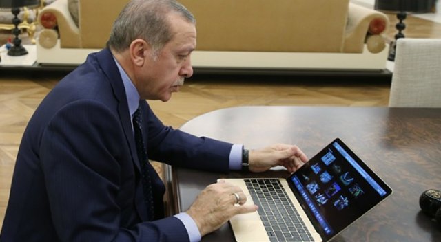 Cumhurbaşkanı Erdoğan &#039;Yılın Fotoğrafları&#039; oylamasına katıldı