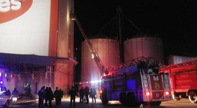 Denizli'de fabrika yangını Denizli'de fabrika yangını