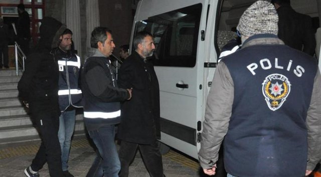 Didim'deki PKK operasyonunda 8 kişi tutuklandı Didim'deki PKK operasyonunda 8 kişi tutuklandı