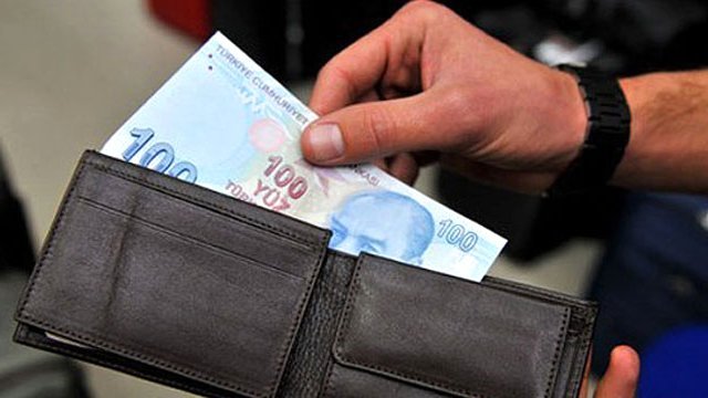 Eğitim harcamaları 2015'te 135 milyar lirayı aştı Eğitim harcamaları 2015'te 135 milyar lirayı aştı