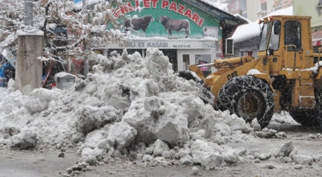 Elazığ’da 381 Tunceli’de 246 köy yolu kapandı