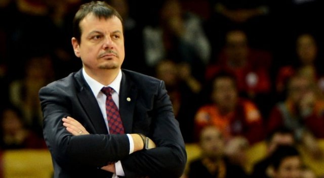 Ergin Ataman hakemleri eleştirdi Ergin Ataman hakemleri eleştirdi