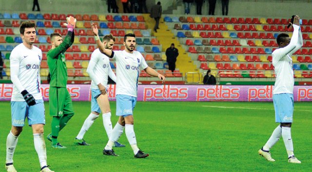 Ersun Yanal’a armağan Ersun Yanal’a armağan