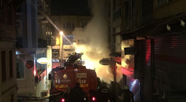 Fatih’te korkutan otel yangını
