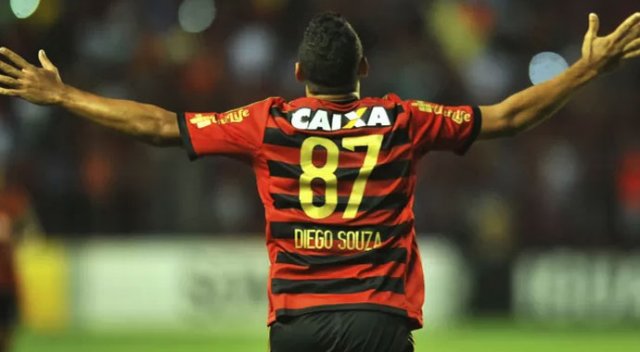 Fenerbahçe'ye 10 numara için Diego Souza önerildi Fenerbahçe'ye 10 numara için Diego Souza önerildi