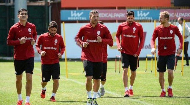 Galatasaray'ın kamp kadrosu belli oldu Galatasaray'ın kamp kadrosu belli oldu