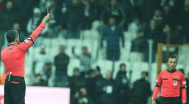 Hakemler son anda kurtulmuş!
