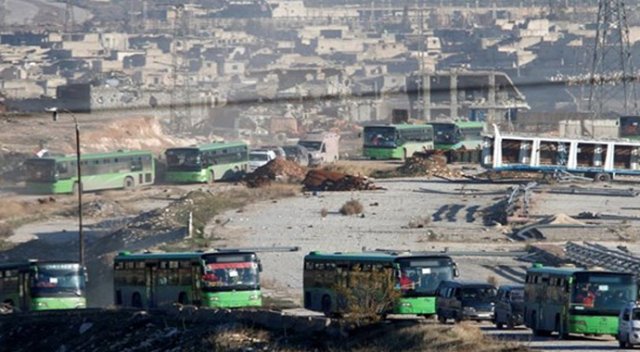 Halep&#039;te kriz aşıldı, tahliyeler yeniden başladı