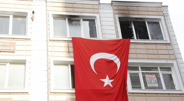 Kayseri&#039;de HDP binasına saldırı