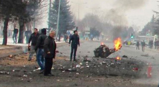 Kayseri'deki patlamayı gerçekleştiren canlı bomba erkek çıktı! Kayseri'deki patlamayı gerçekleştiren canlı bomba erkek çıktı!