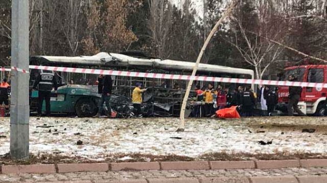Kayseri'deki terör saldırısıyla alay eden 2 kişiye gözaltı
