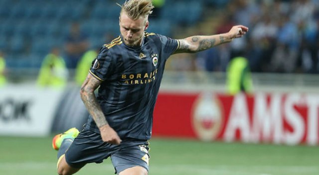 Kjaer, UEFA Avrupa Ligi'nin en iyi 11'inde
