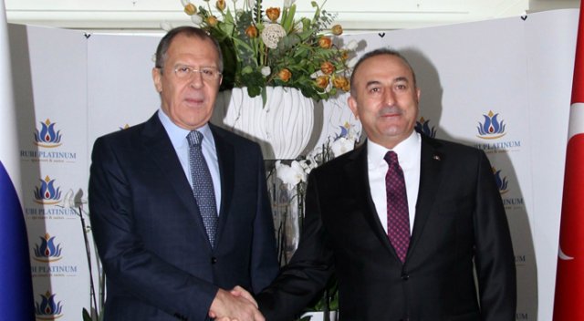 Lavrov ile Çavuşoğlu bir araya geldi Lavrov ile Çavuşoğlu bir araya geldi