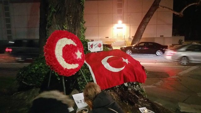 Los Angeles Başkonsolosu Kemal Arıkan'ı katleden terörist serbest bırakıldı Los Angeles Başkonsolosu Kemal Arıkan'ı katleden terörist serbest bırakıldı