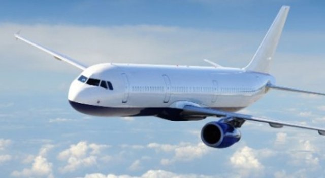 Manchester uçağı İstanbul’a acil iniş yaptı Manchester uçağı İstanbul’a acil iniş yaptı