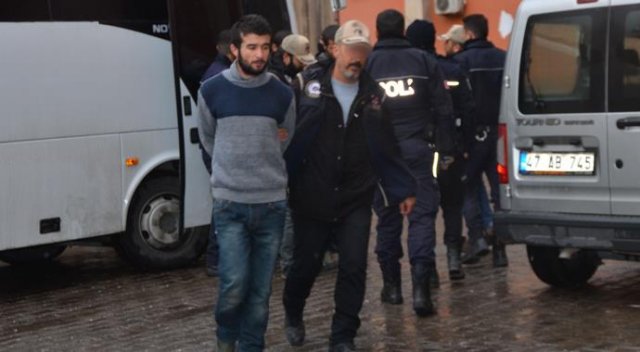 Mardin&#039;deki terör operasyonunda 32 kişi adliyeye sevk edildi