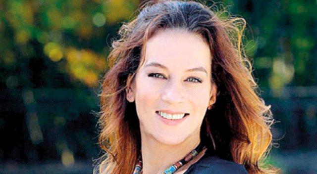 Meltem Cumbul gitti Emel Çölgeçen geldi Meltem Cumbul gitti Emel Çölgeçen geldi