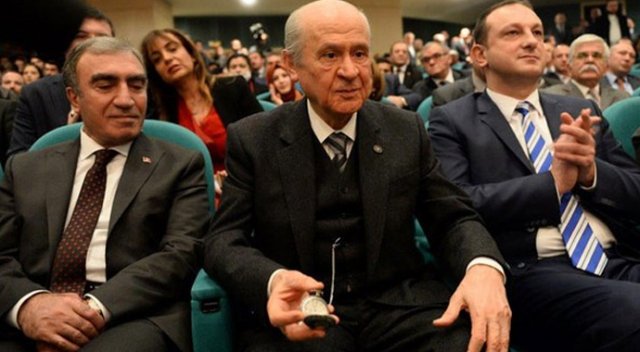 MHP lideri Bahçeli&#039;nin yeni koleksiyonu köstekli saat
