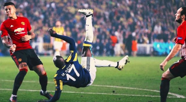 Moussa Sow'un golü, CNN'de "Yılın golü" seçildi Moussa Sow'un golü, CNN'de "Yılın golü" seçildi