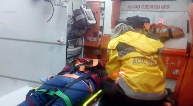 Polis aracı yaya kadına çarptı Polis aracı yaya kadına çarptı