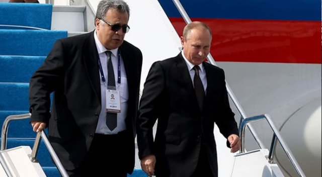 Putin'den flaş talimat! Andrey Karlov'a devlet madalyası verilecek Putin'den flaş talimat! Andrey Karlov'a devlet madalyası verilecek