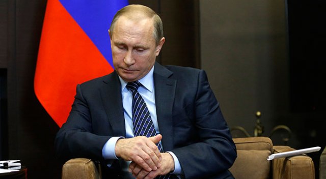 Putin Rusya'nın 2017 bütçesini onayladı Putin Rusya'nın 2017 bütçesini onayladı