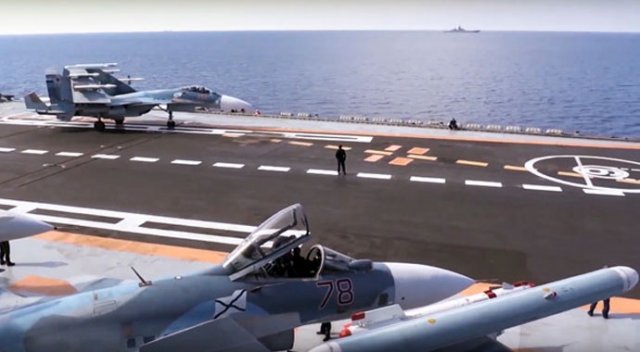 Rus savaş uçağı düştü Rus savaş uçağı düştü