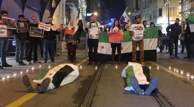 Rusya’nın İstanbul Başkonsolosluğunda ’sessiz’ protesto