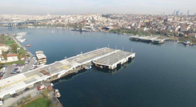 Tarihî Galata Köprüsü İstanbul’a veda etti Tarihî Galata Köprüsü İstanbul’a veda etti