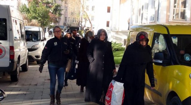 Tekirdağ'da FETÖ'nün 4 büyük ablası tutuklandı Tekirdağ'da FETÖ'nün 4 büyük ablası tutuklandı