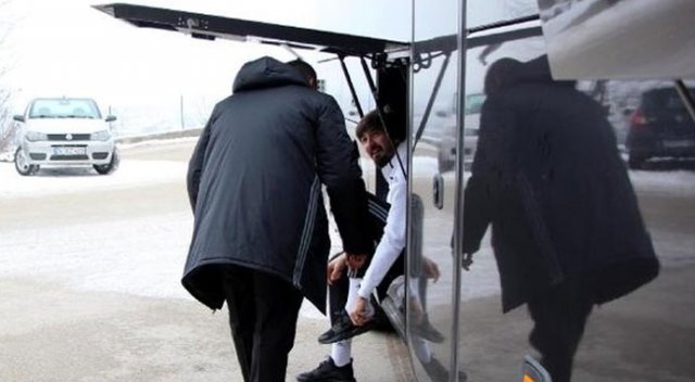 Tolga Zengin Bolu'ya bagajda geldi Tolga Zengin Bolu'ya bagajda geldi