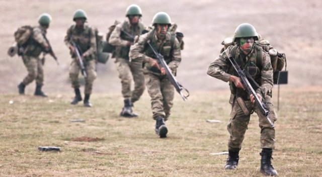 Türk askeri El Bab'a girerken, DEAŞ'lıların paniği telsize işte böyle yansıdı Türk askeri El Bab'a girerken, DEAŞ'lıların paniği telsize işte böyle yansıdı