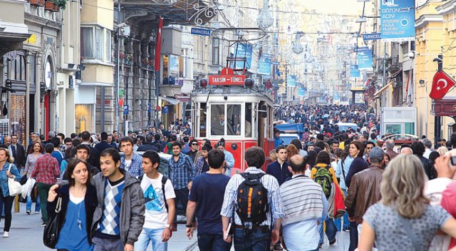 Türk’ün morali Avrupalıya göre daha sağlam