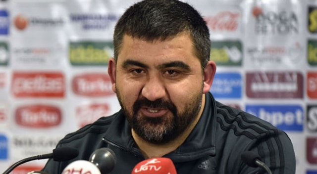 Ümit Özat: 'İyi oyun karın doyurmuyor' Ümit Özat: 'İyi oyun karın doyurmuyor'