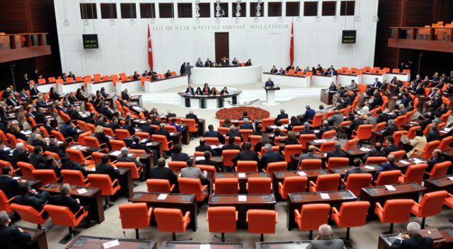 Yeni anayasanın 8&#039;inci maddesi de kabul edildi