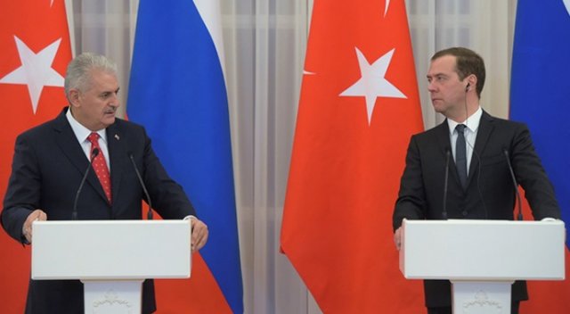 Yıldırım Medvedev ile görüştü