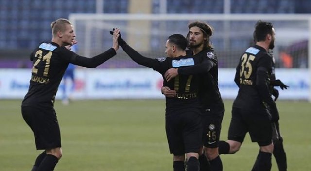Konyaspor veda etti, &#039;Osmanlı&#039; tarih yazdı!