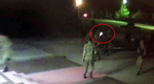 4 bordo bereli FETÖ&#039;nün hücre evinde yakalandı